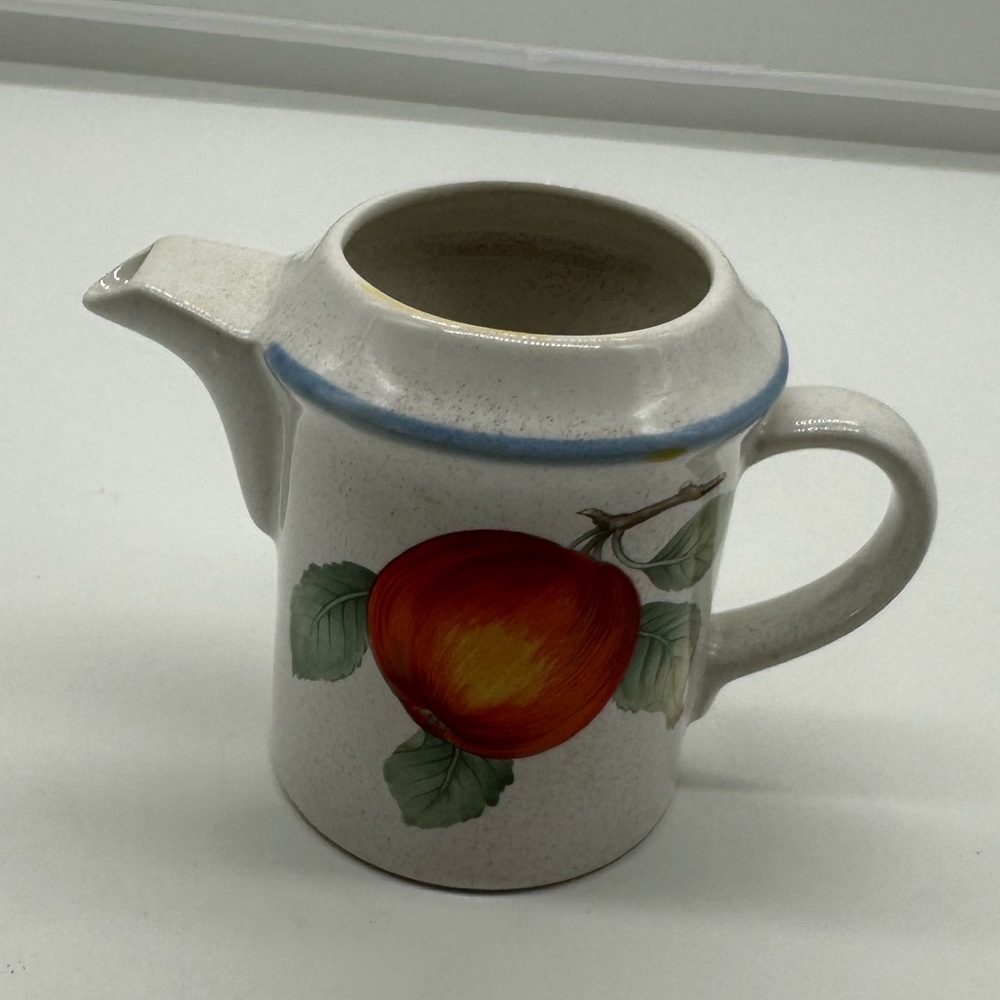 Savoir Vivre Luscious Creamer  Fruit Japan JJ017